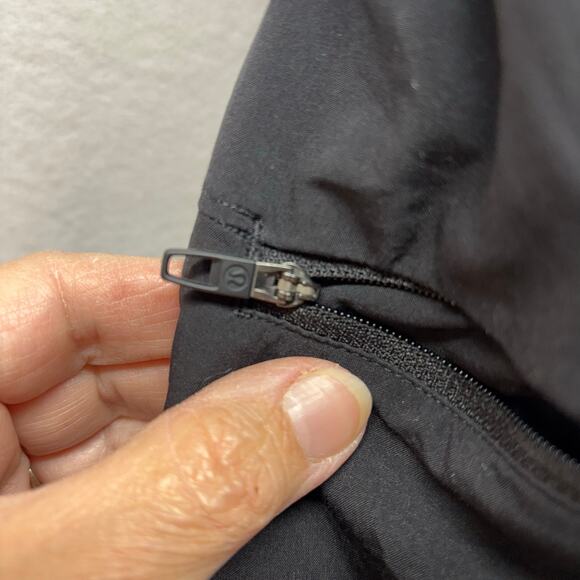 Lululemon Men’s Unlined Black Shorts - XXL - Great! - Picture 3 of 7